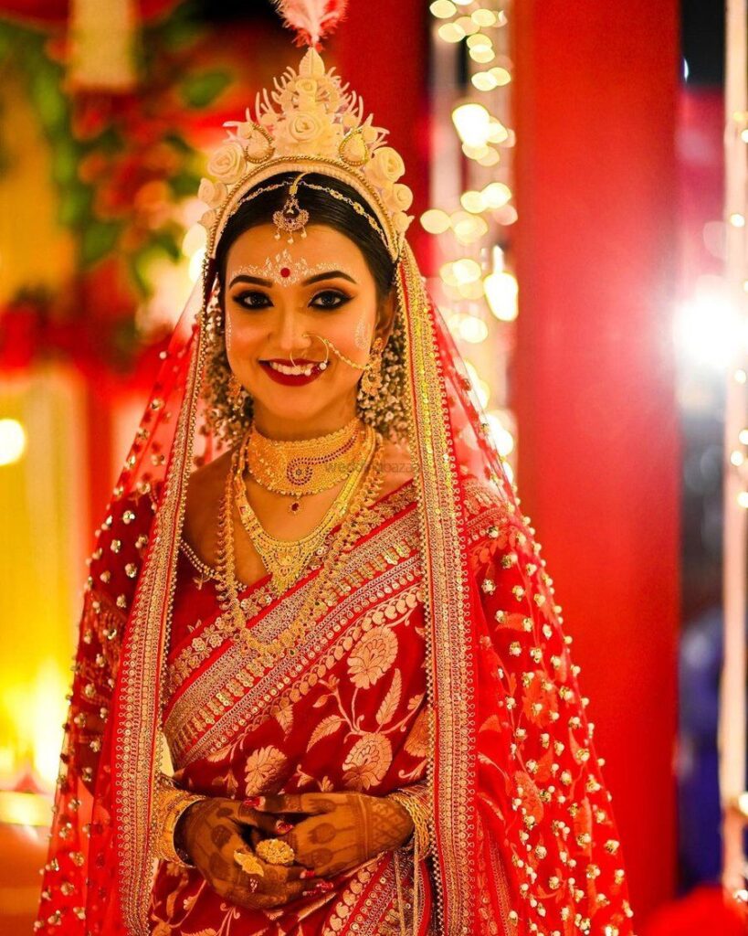 Top 25 Regal Bengali Brides Giving us Divine Looks!