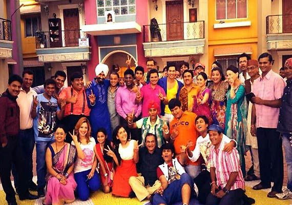 Varun Dhawan visits Taarak Mehta Ka Ooltah Chashmah sets