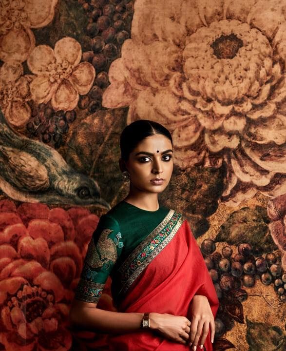 WOAH! These New Sabyasachi Lehengas Should Be On Every Bride’s Lust List!