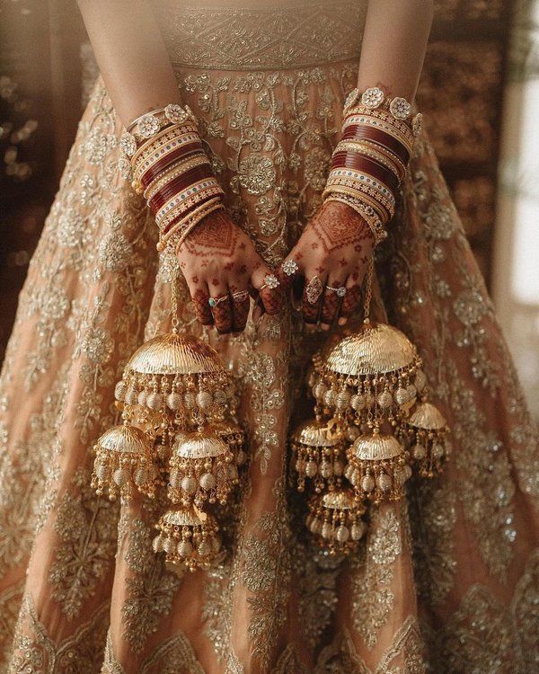 Wedding Trends That Will Rule 2023: Earthy Toned Lehengas to Open Hair & More!