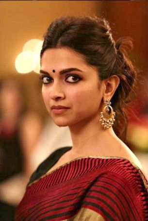 You Have To Check Out Deepika Padukone’s Delhi-Girl Look In ‘Piku’!