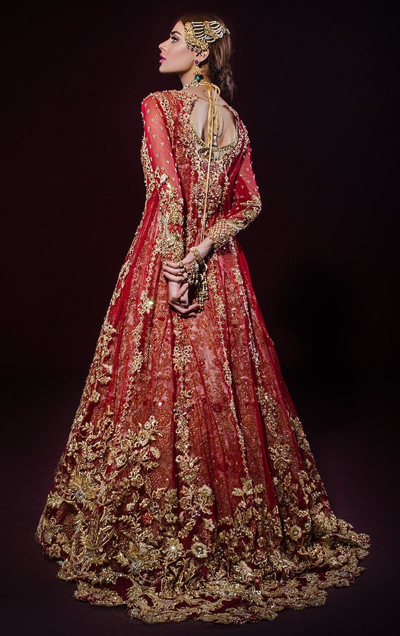 embroidered bridal lehenga