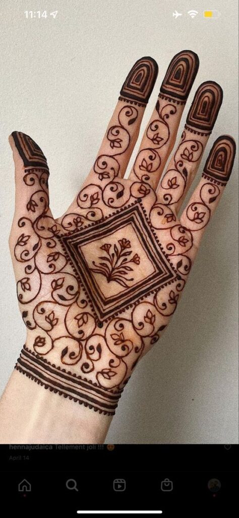 front hand mehndi designs