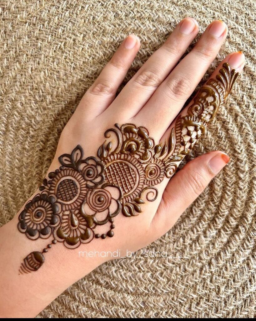 simple henna design 😍🥰